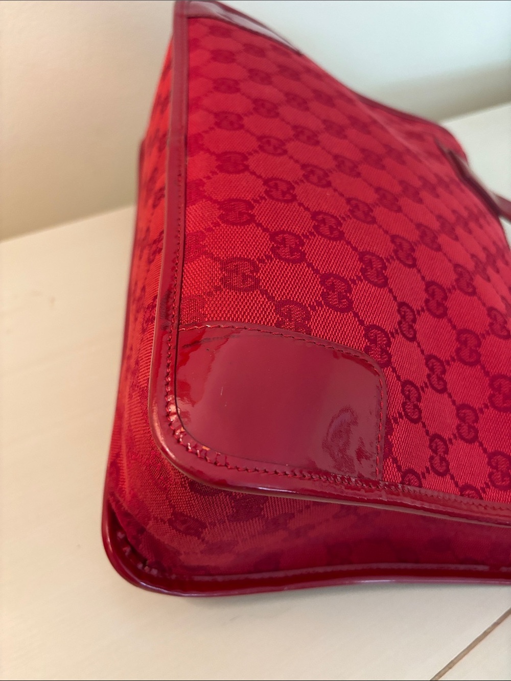 GUCCI VINTAGE RED CANVAS HANDBAG - Picture 10 of 13